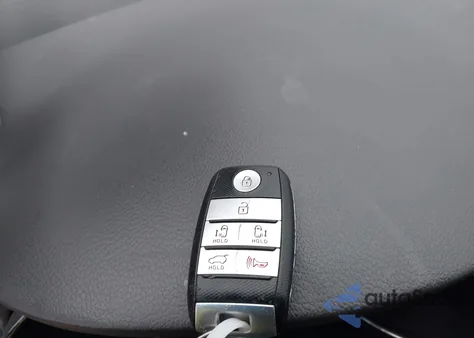 2017 Kia Sedona Lx из США, поврежденный, VIN KNDMB5C14H6260388